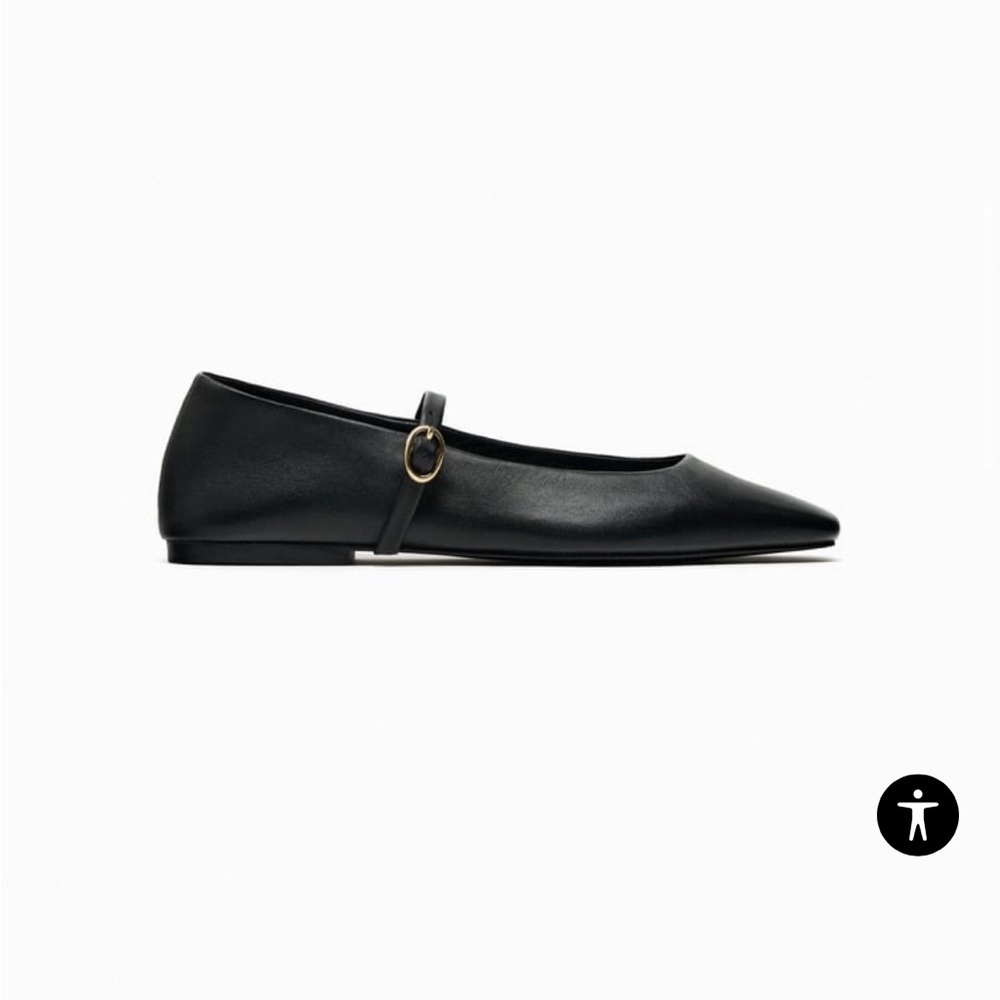 LEATHER BALLET FLATS
BLACK 1/2532/210/800/39